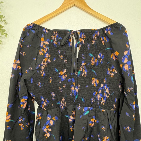 Ava & Viv Black Floral Smocked Peplum Square Neck Long Sleeve Top Plus Size 1X - Picture 4 of 5